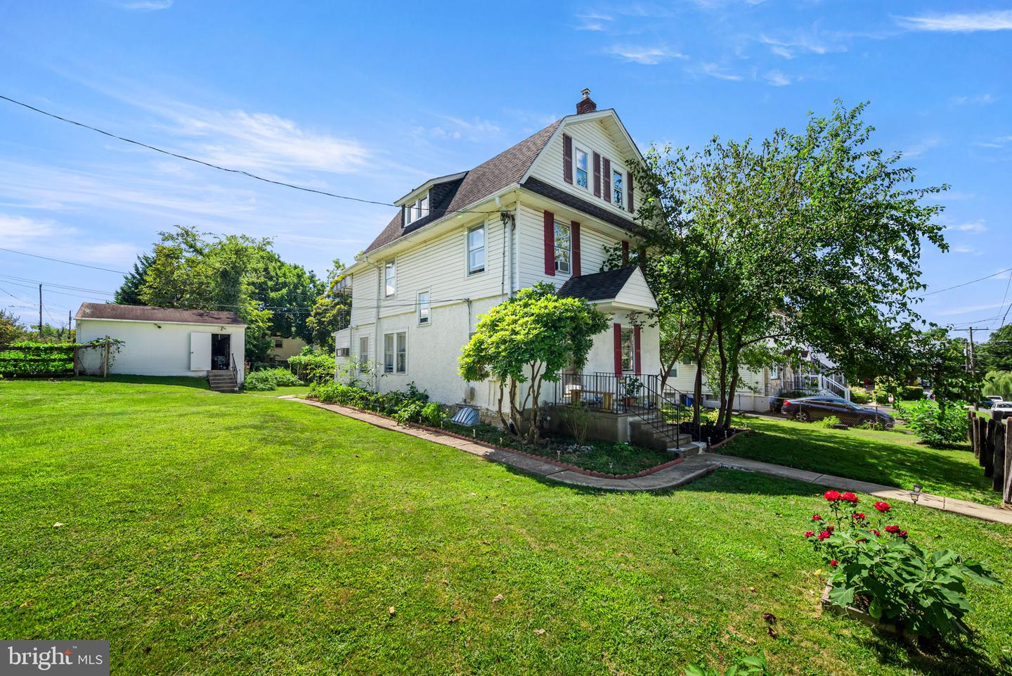 4400 School Lane