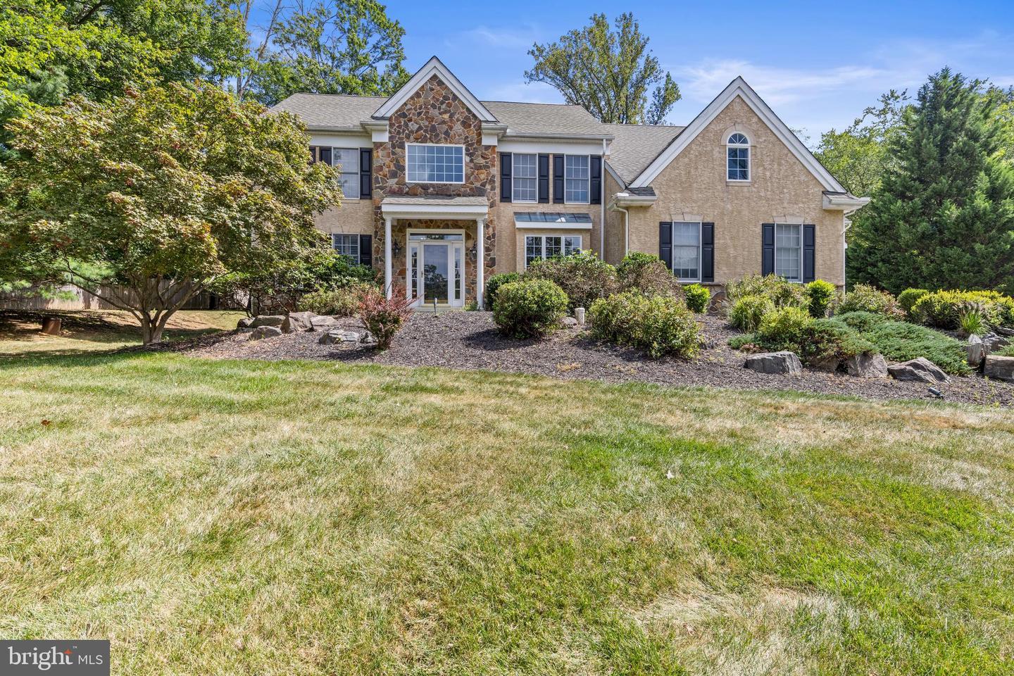 588 S Heilbron Drive, Media