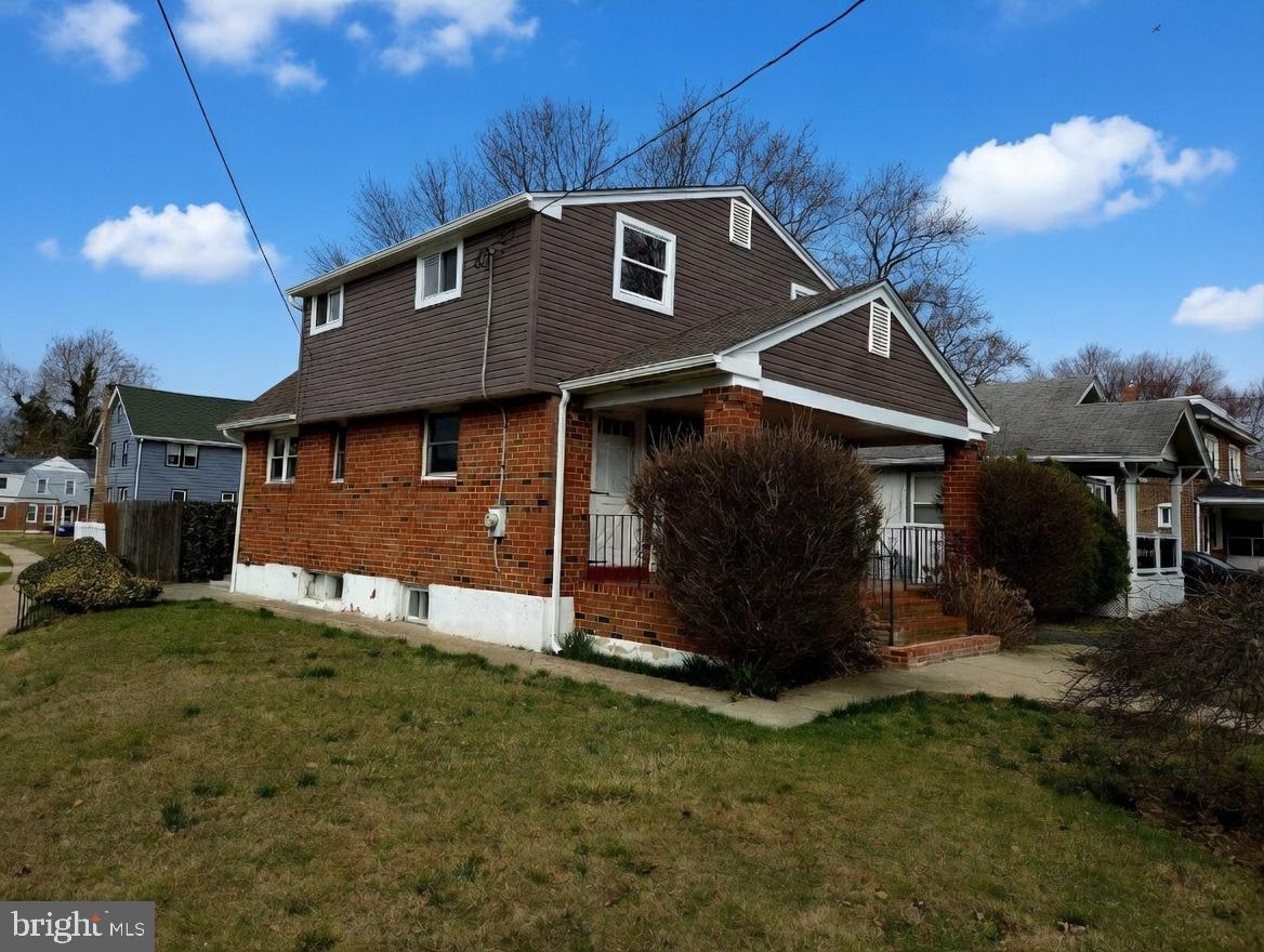 200 E Roland Road, Brookhaven