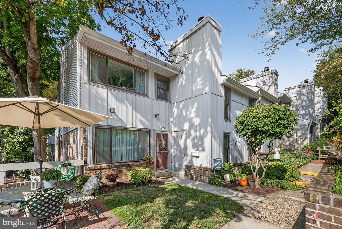 1300 Cable Hill Drive, Springfield