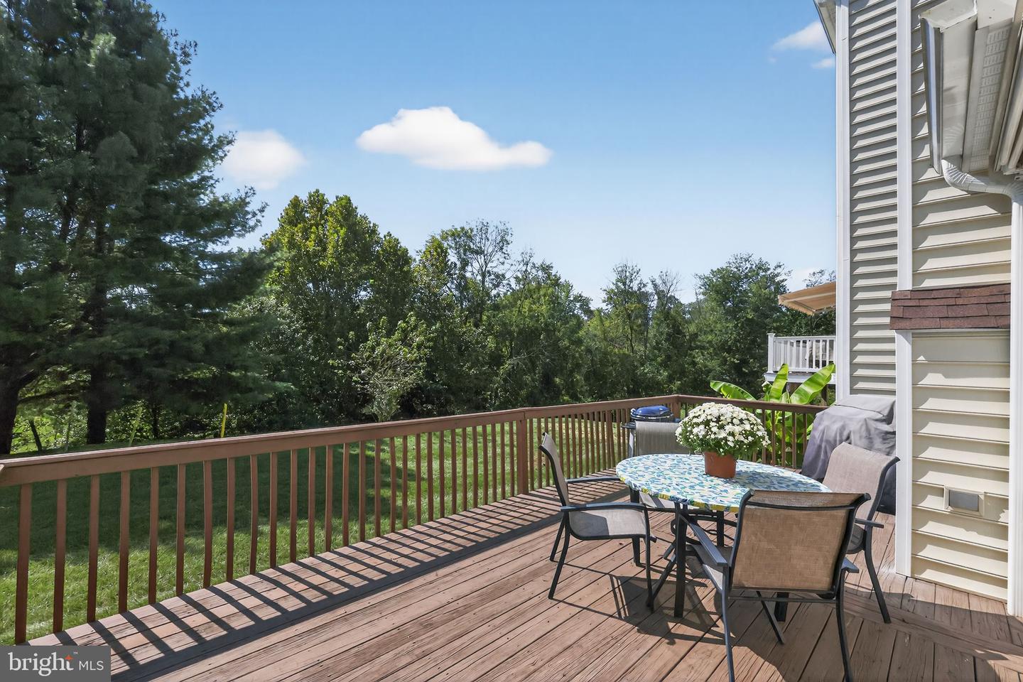 222 Hillsboro Mills Lane, Wallingford