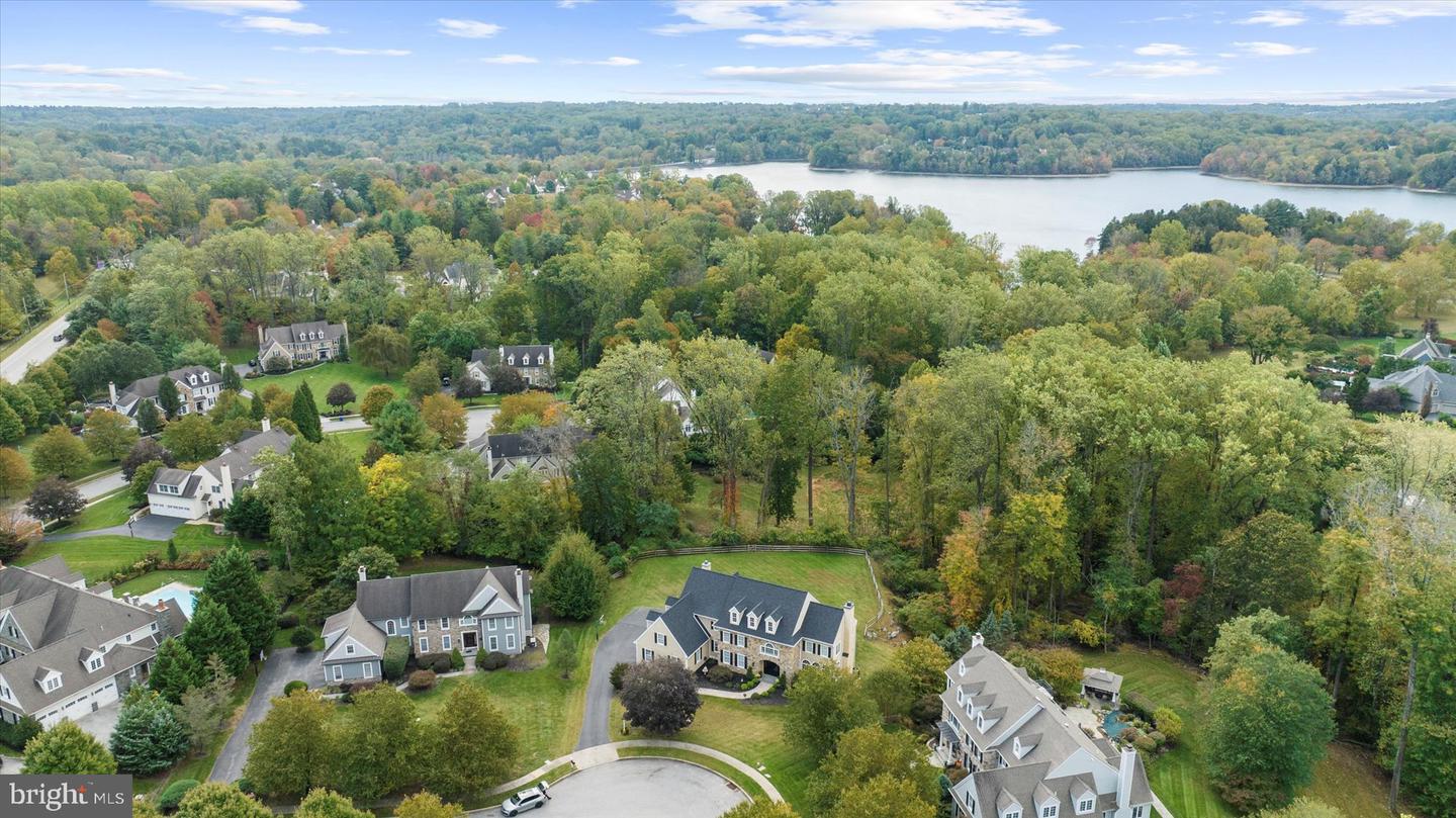 6 Greystone Circle, Newtown Square
