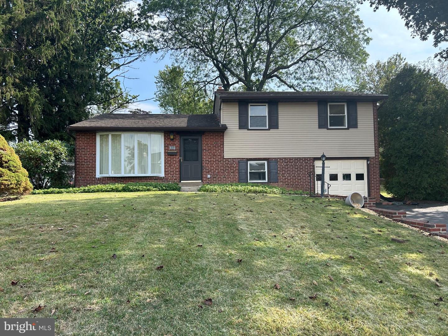 315 Candlewood Road, Broomall