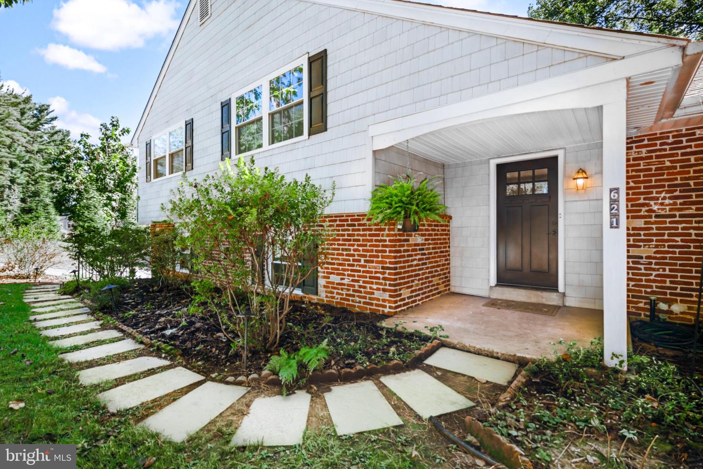 621 Berry Lane, Media