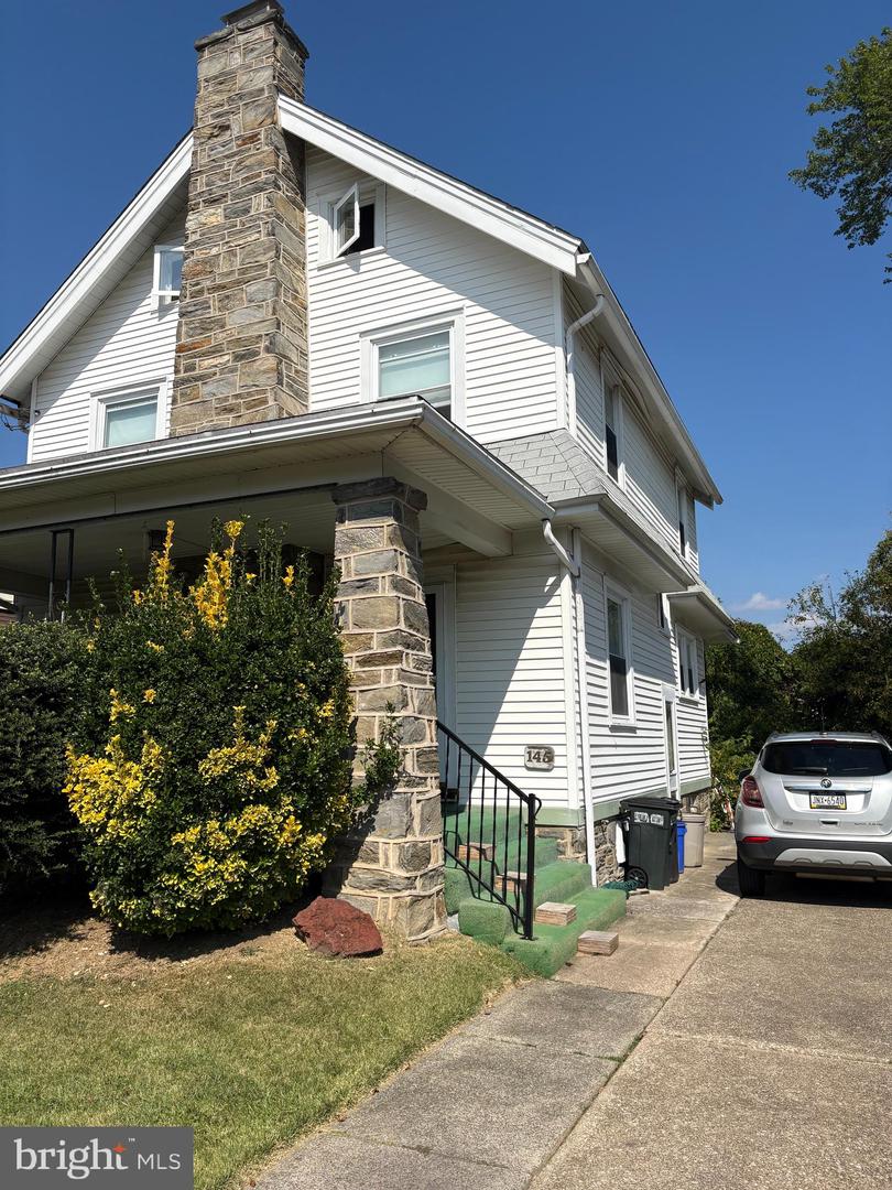 145 Sycamore Road, Havertown