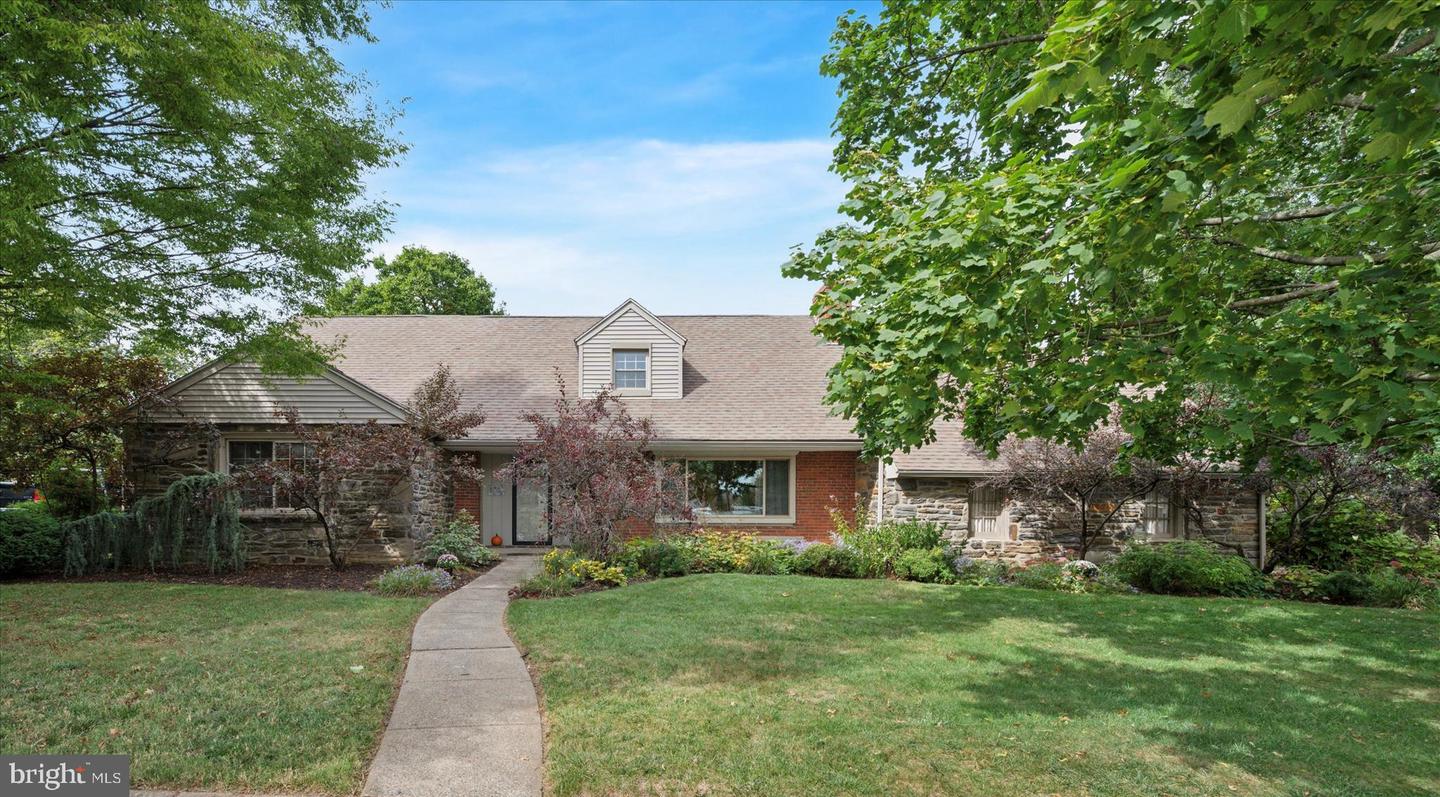 2221 Hillcrest Road, Drexel Hill