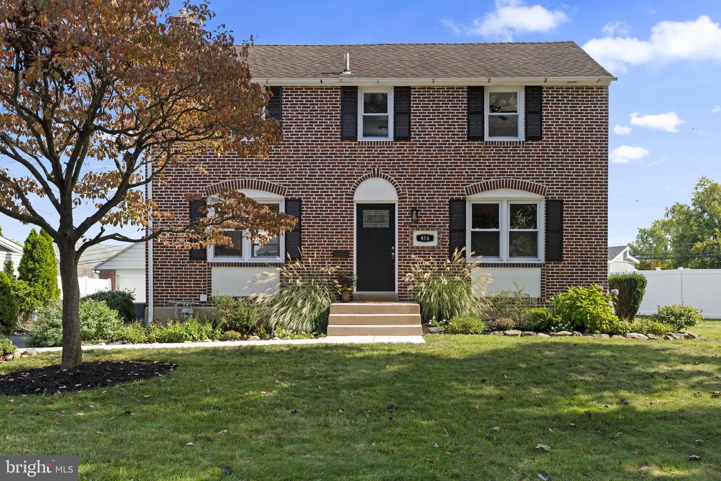 416 Adair Road, Holmes