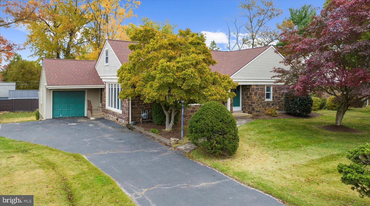 821 Coopertown Road, Haverford