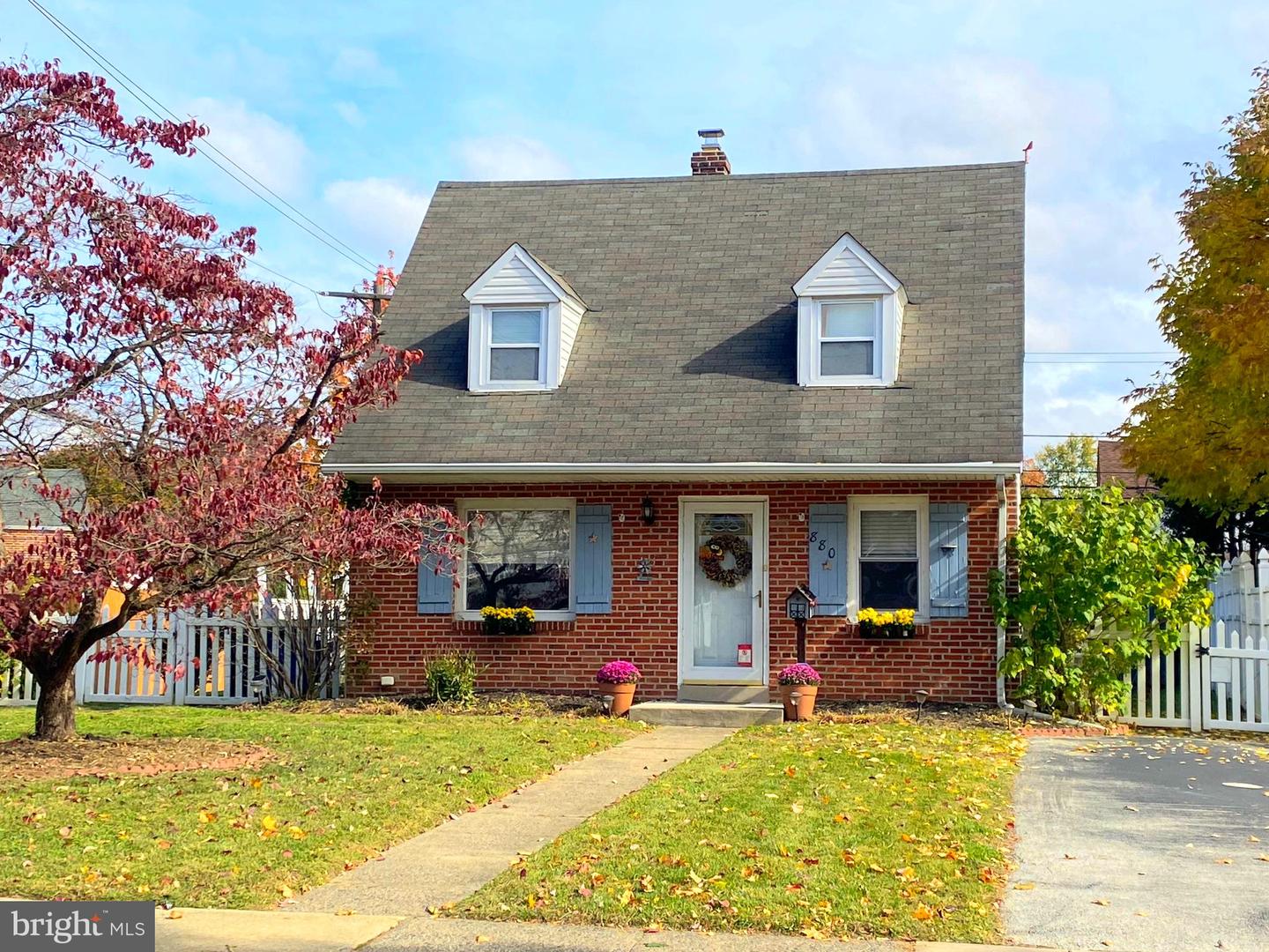 880 Quaint Street, Secane