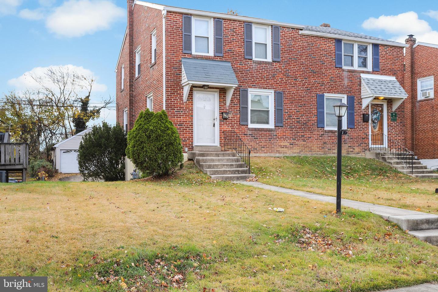 357 Cedar Avenue, Holmes