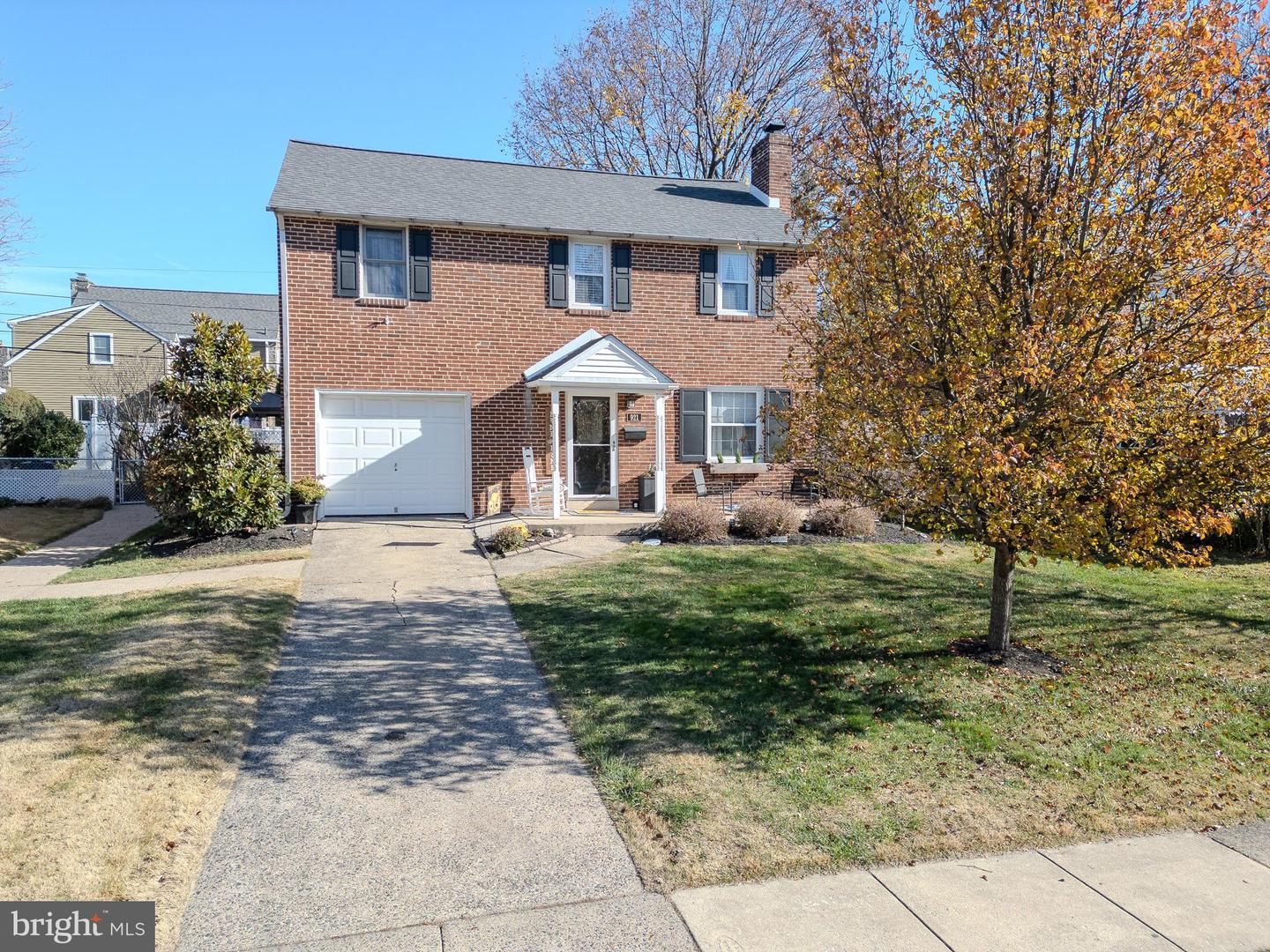 921 Addingham Avenue, Drexel Hill