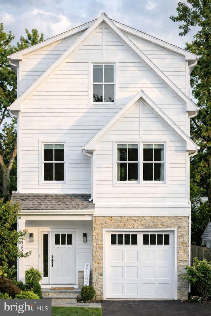 212 Chestnut Street