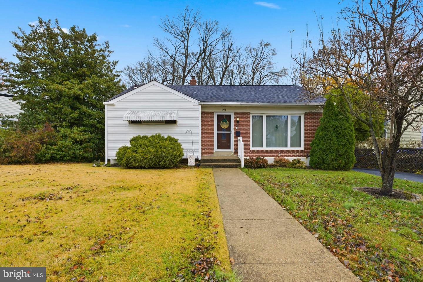 916 Brooke Avenue, Morton
