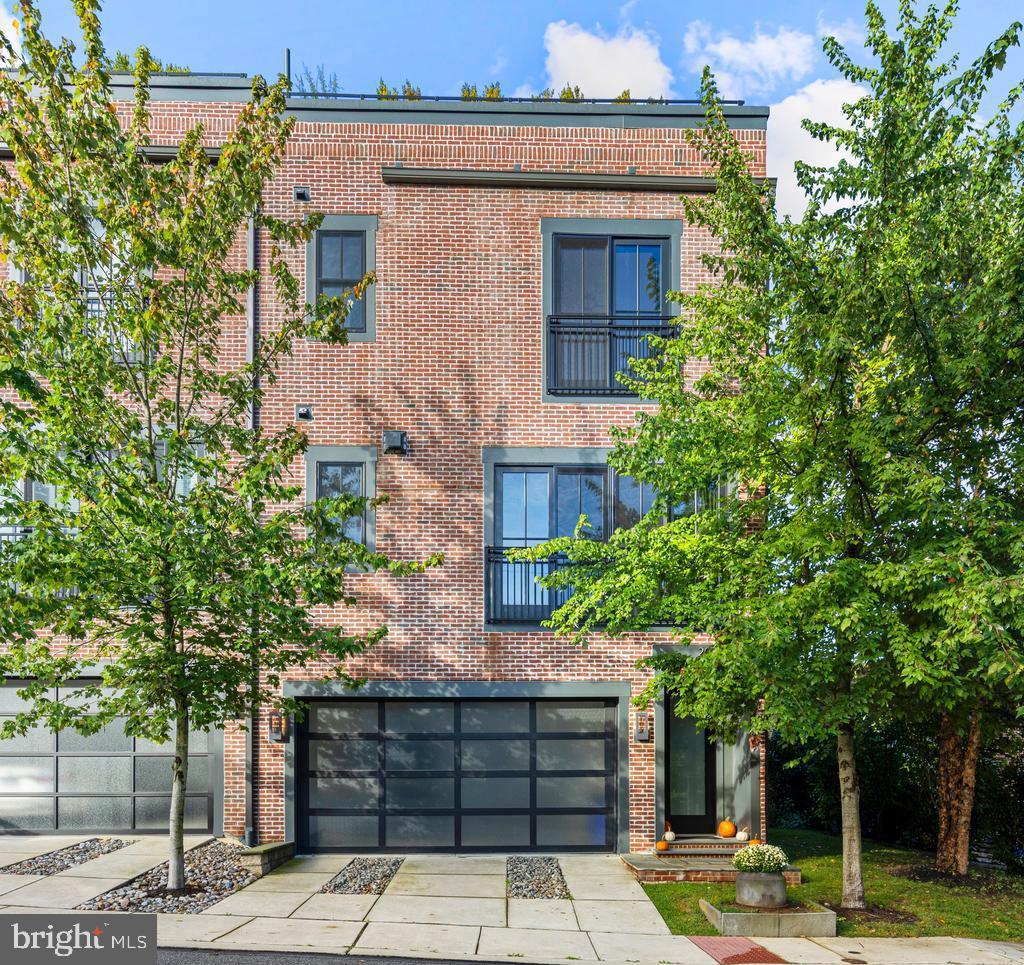 207 Willow Avenue, Wayne