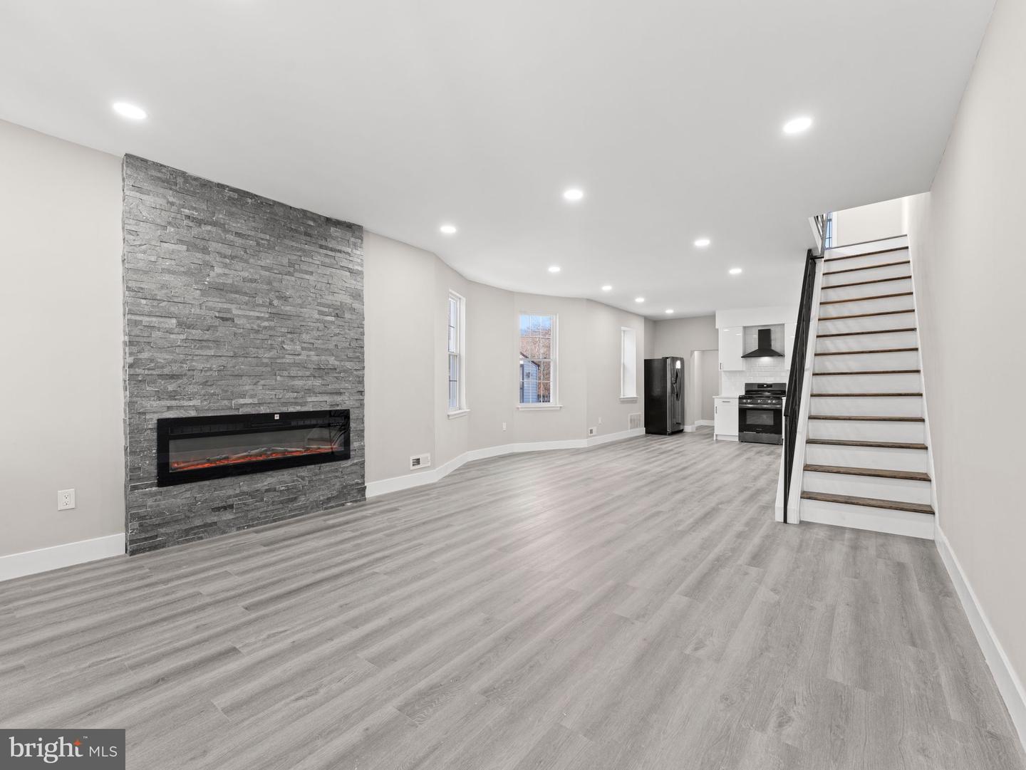 28 S 12th Street, Darby