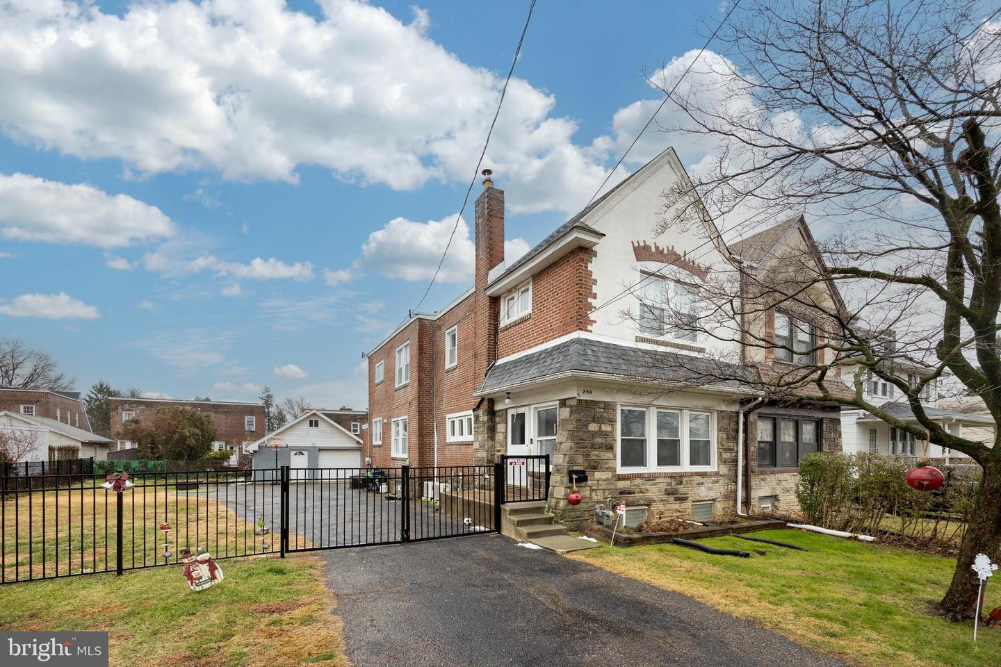259 Powell Road, Springfield
