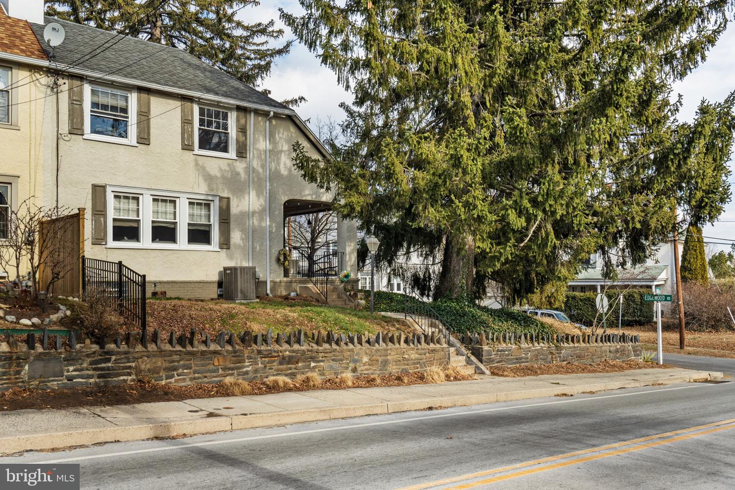 530 E Manoa Road, Havertown