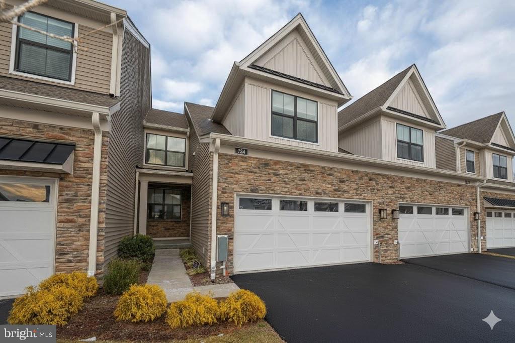 724 Switchman Road, Media