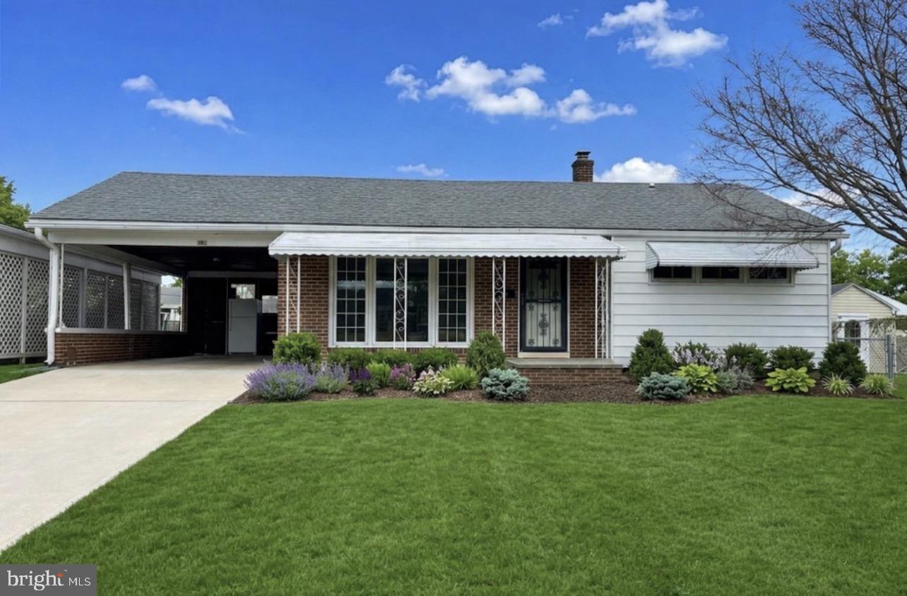 2112 N Lee Lane, Aston