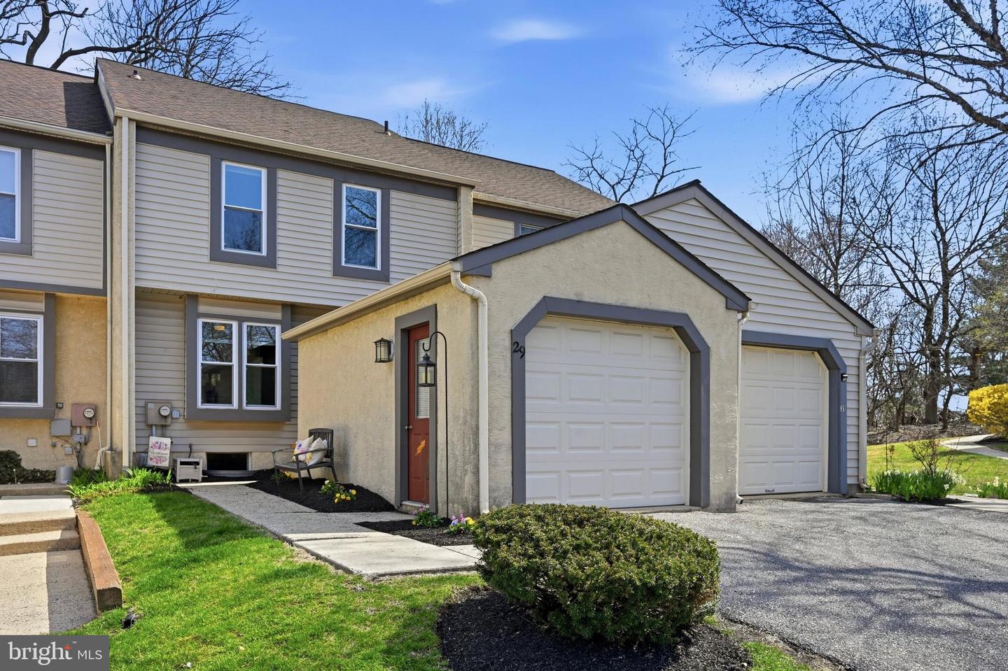 29 Cabot Court, Media