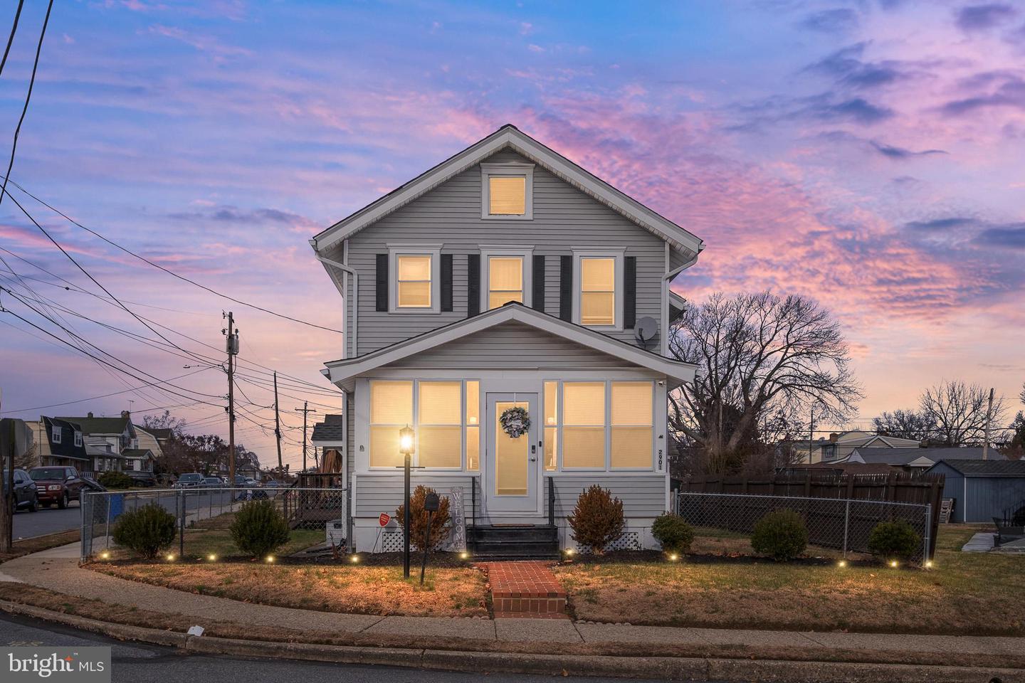 2901 Arlington Avenue, Brookhaven