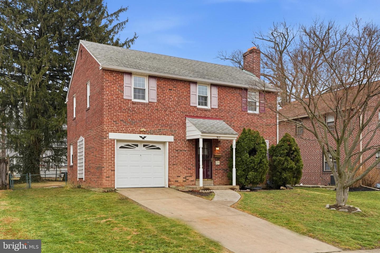 905 Addingham Avenue, Drexel Hill