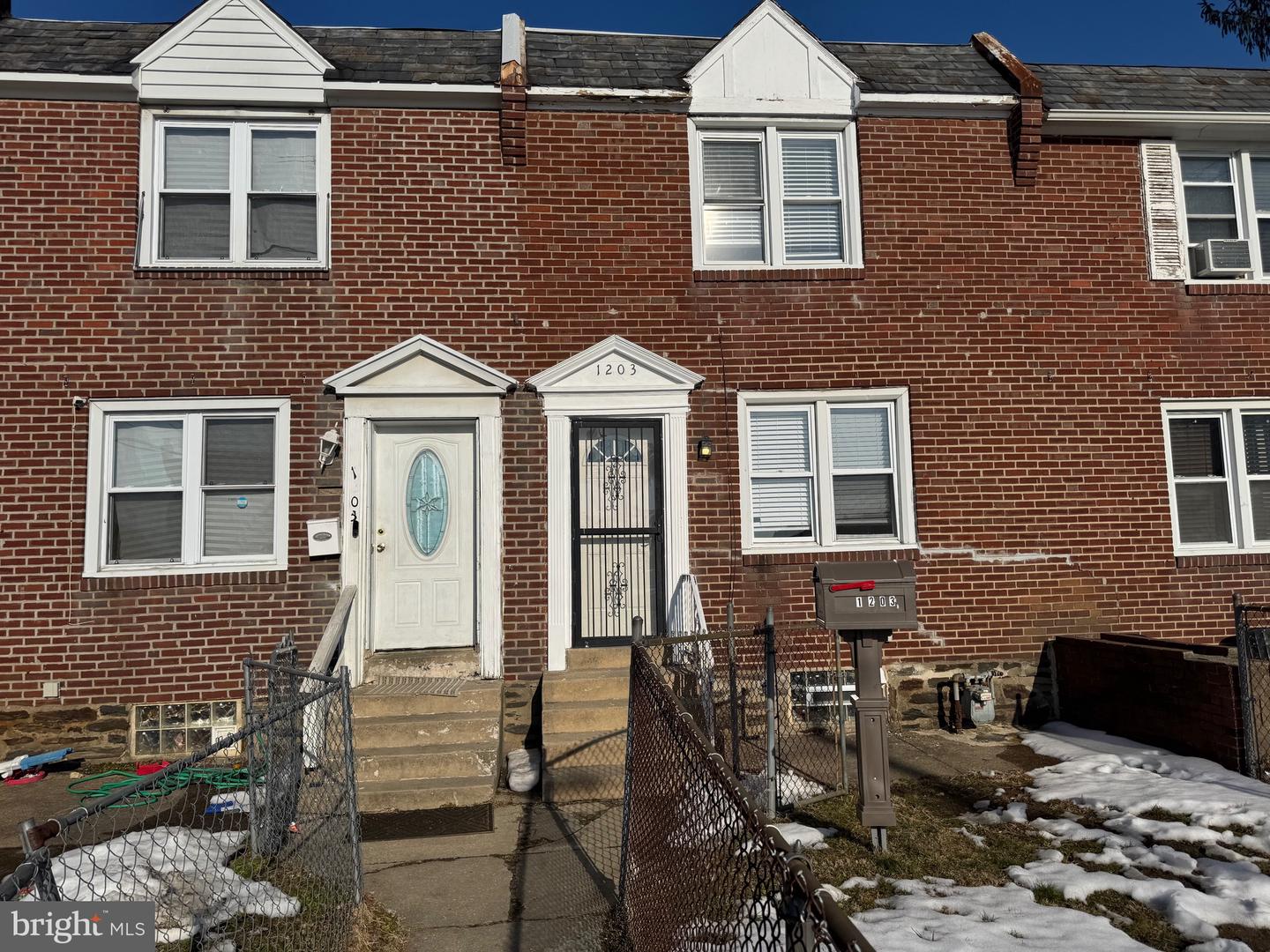 1203 Edgehill Road