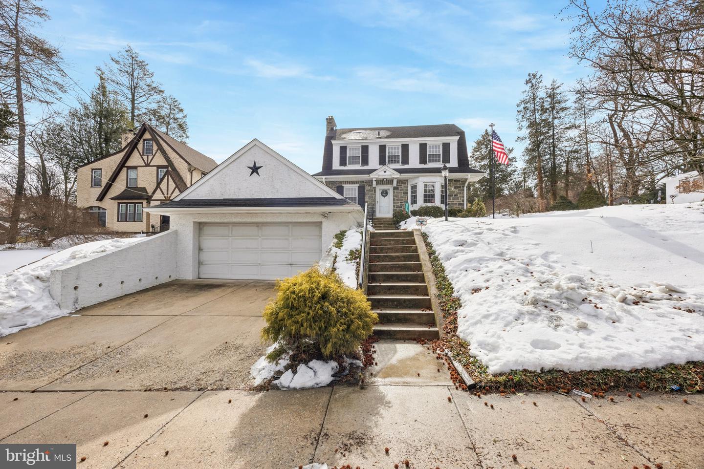 120 W Springfield Road, Springfield