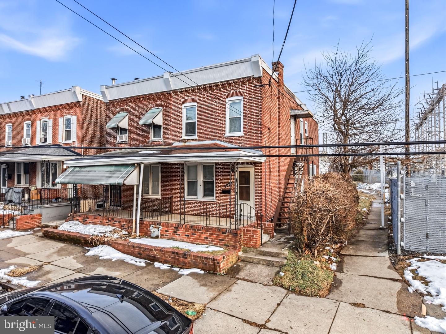 1225 W 7th Street