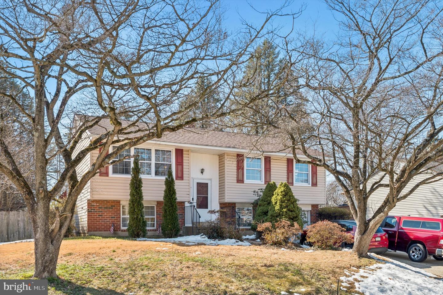 2441 Weir Road, Aston