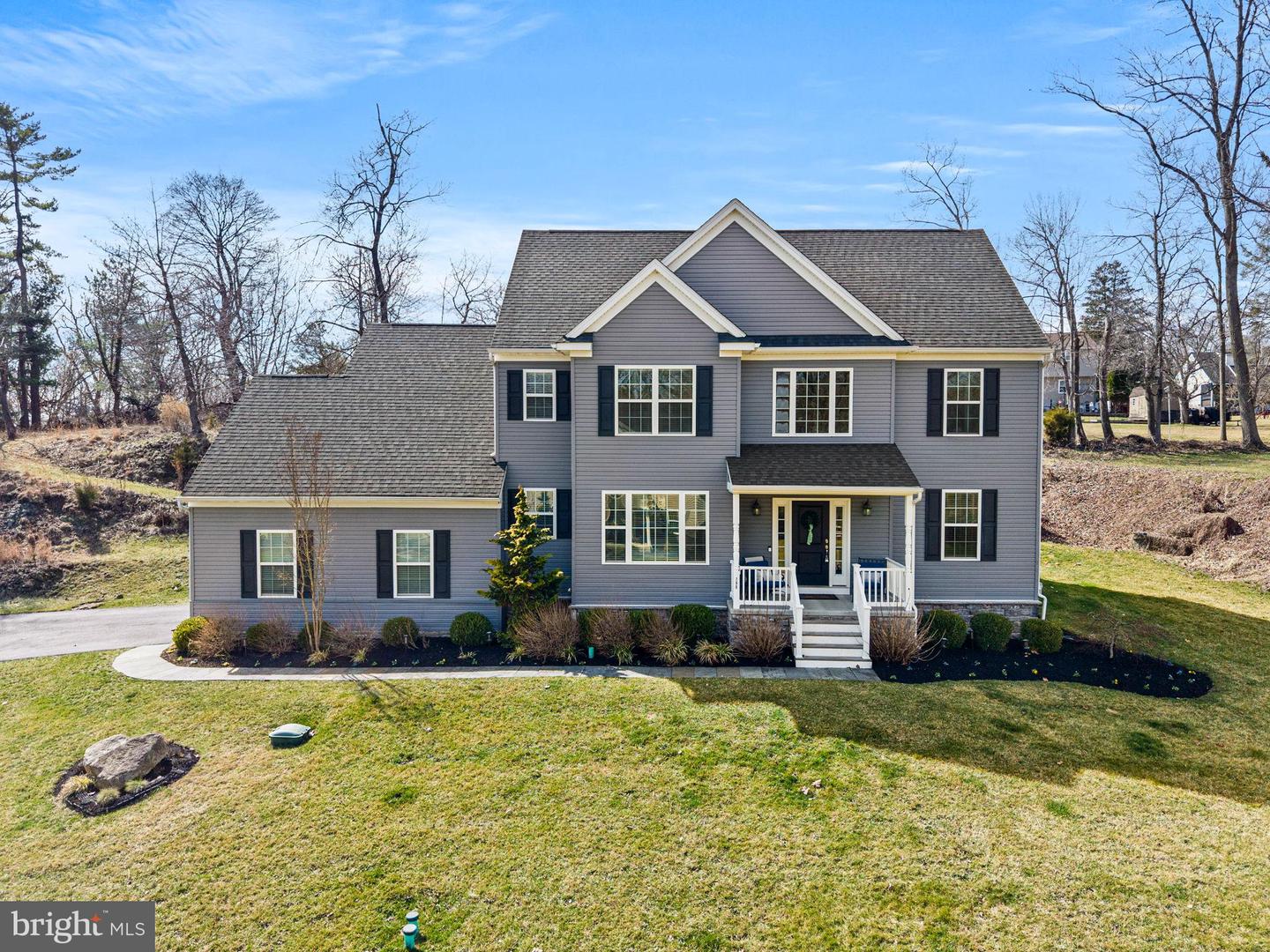298 Oak Avenue, Media
