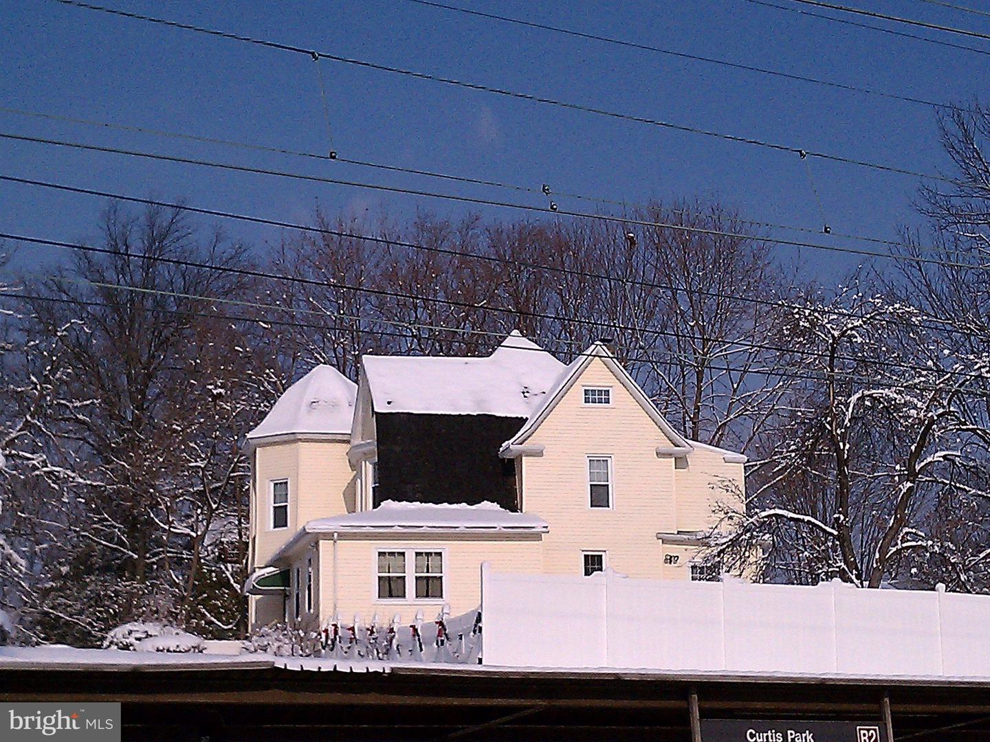333 Oak Avenue