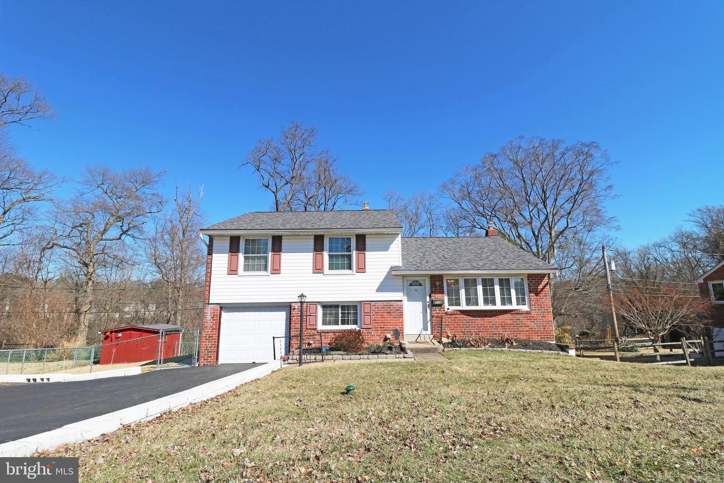 716 Cambridge Road, Brookhaven
