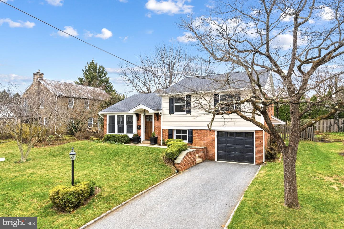 332 Overhill Road, Wayne