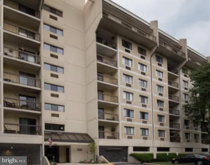 700 Avondale Road #5l, Wallingford
