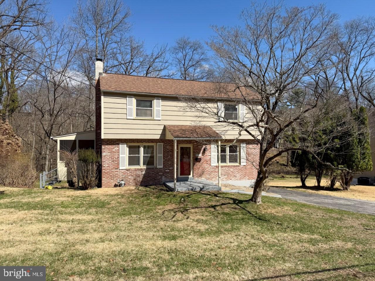 637 N Bishop Avenue, Springfield