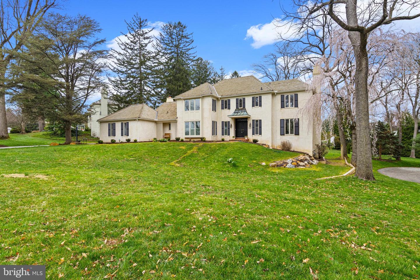 217 Ravenscliff Road, Wayne