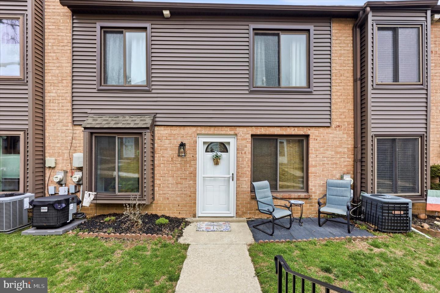 5200 Hilltop Drive #f2