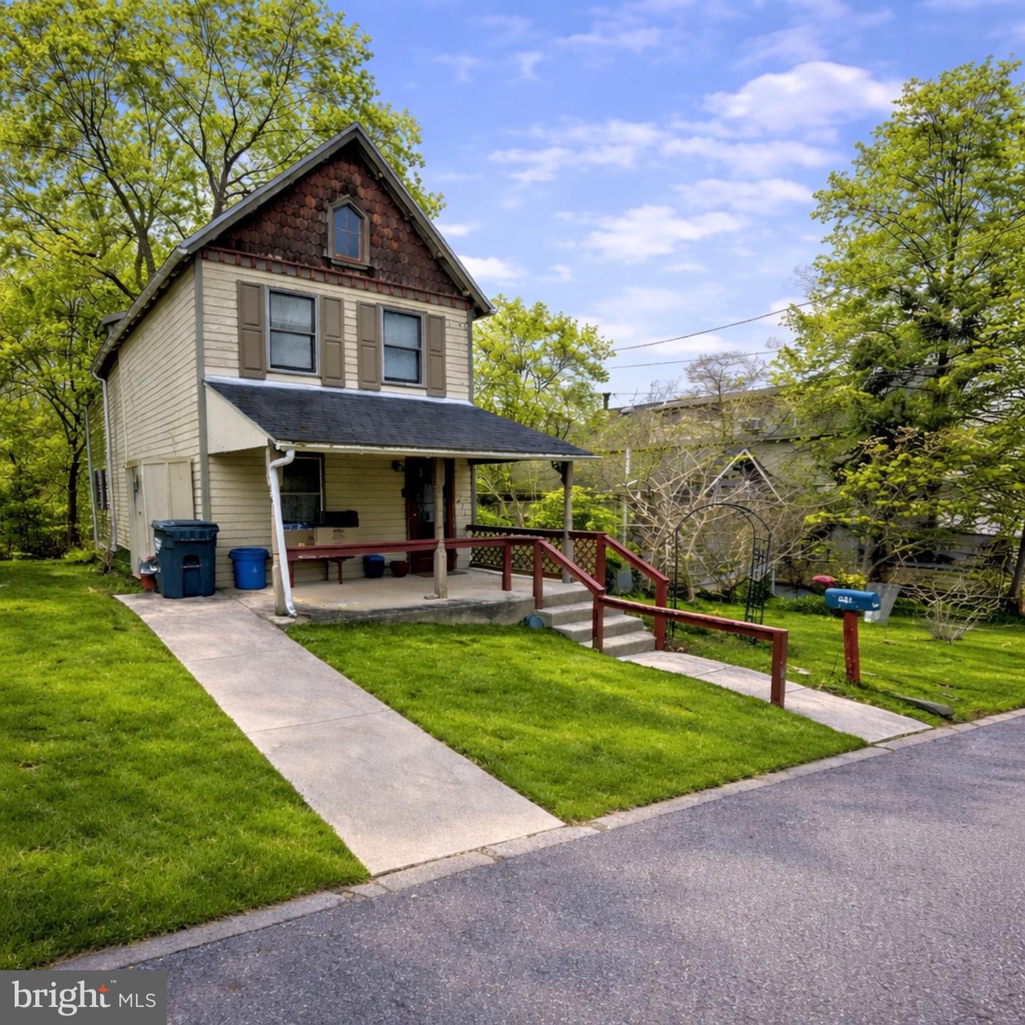 621 South Avenue, Media