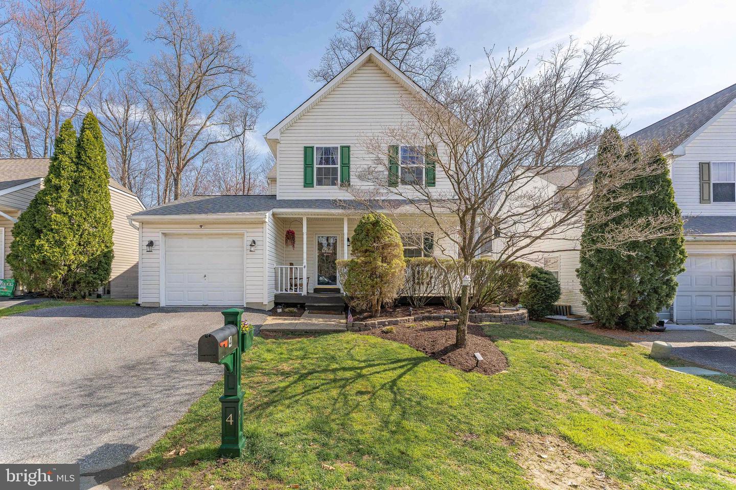 4 Cannon Court, Upper Chichester