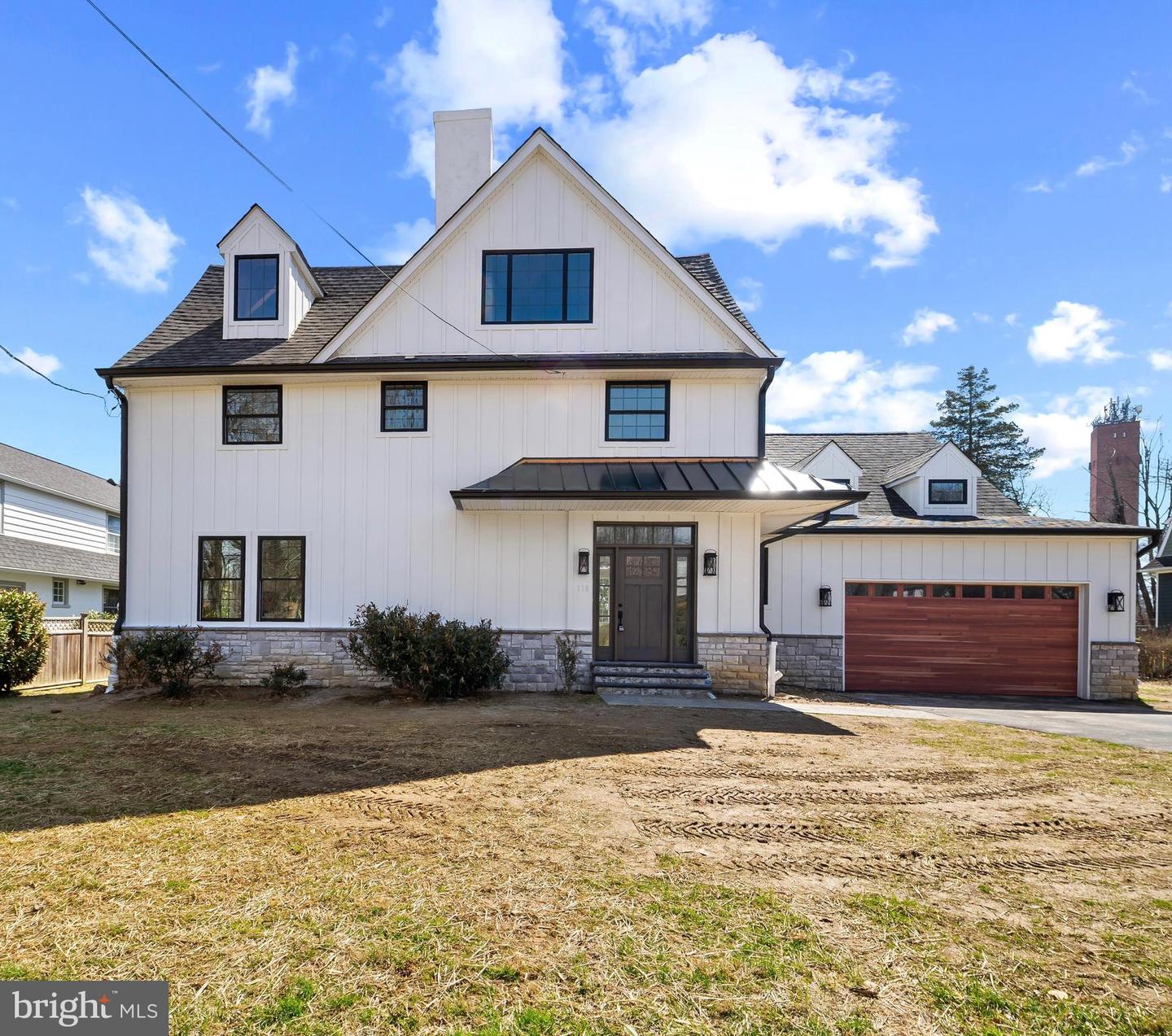 118 W Beechtree Lane