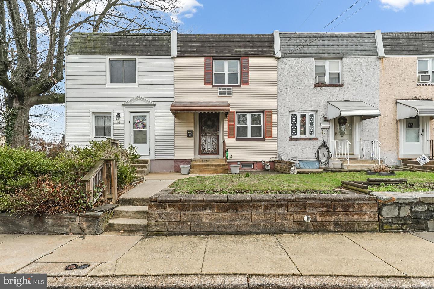 96 E Berkley Avenue, Clifton Heights