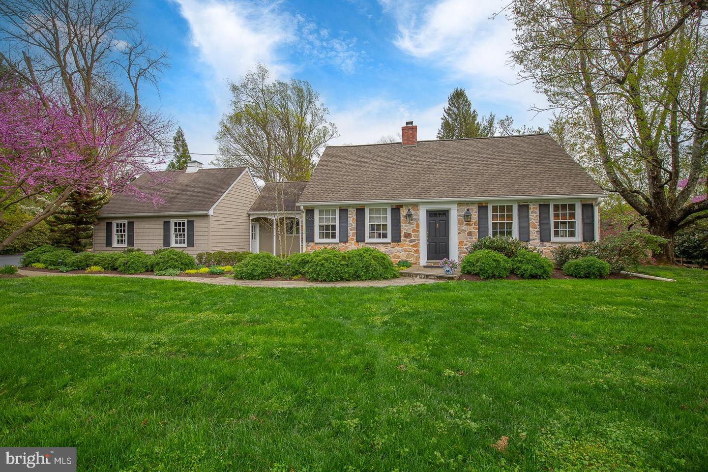 120 Pine Tree Road, Radnor