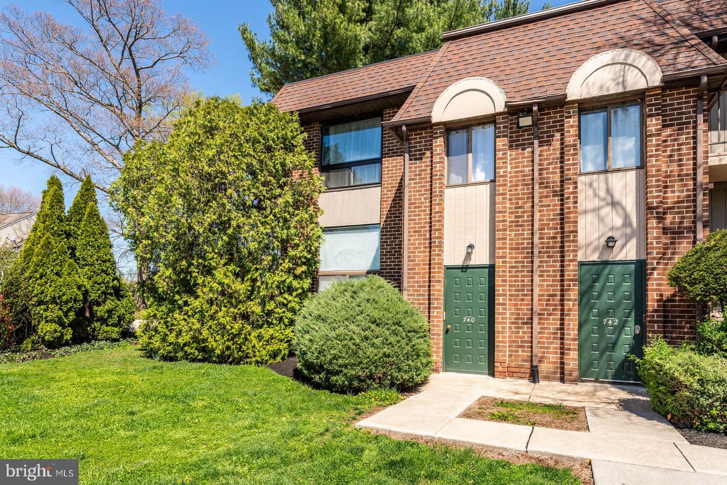 740 Putnam Boulevard #21-B, Wallingford