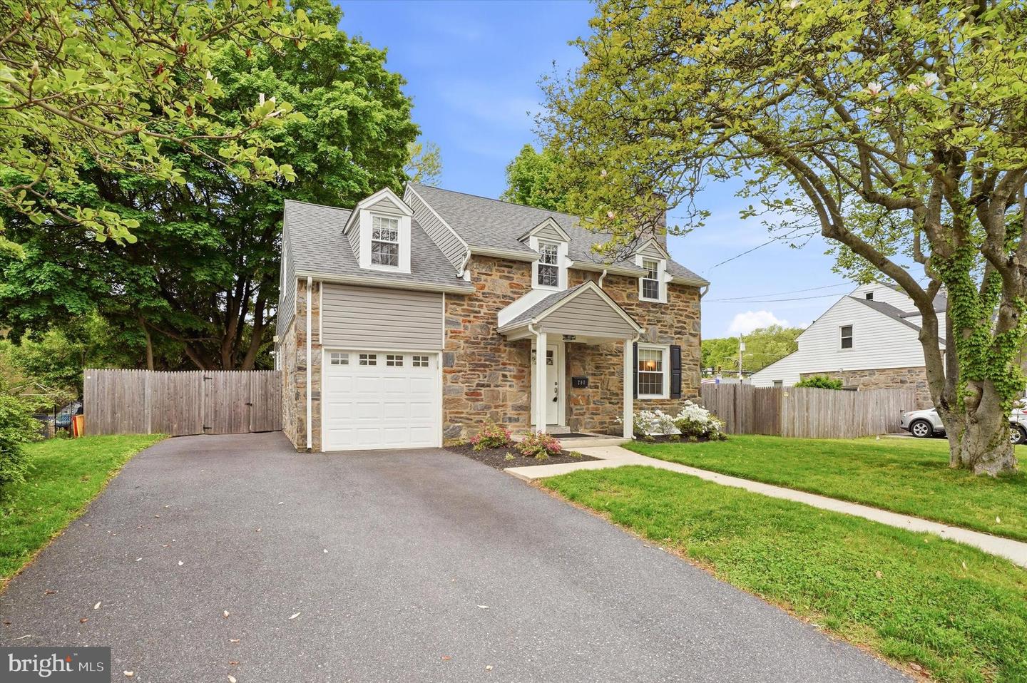208 Parham Road, Springfield