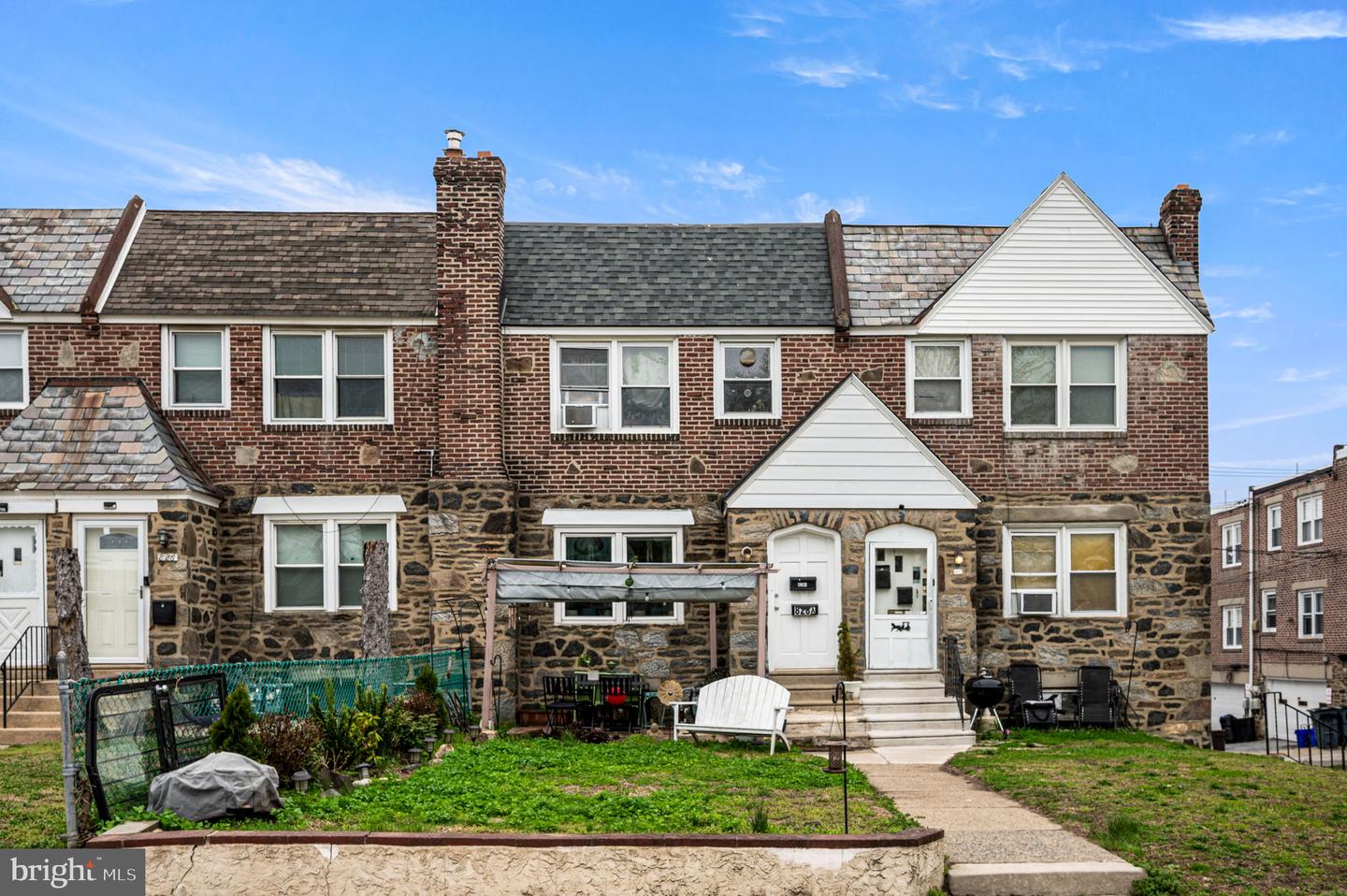 828 Derwyn Road