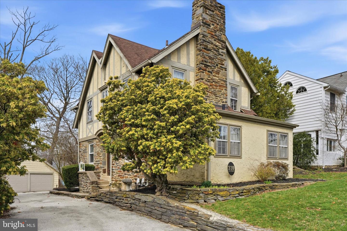 310 Old Forest Road