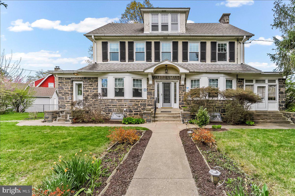 216 E Manoa Road, Havertown