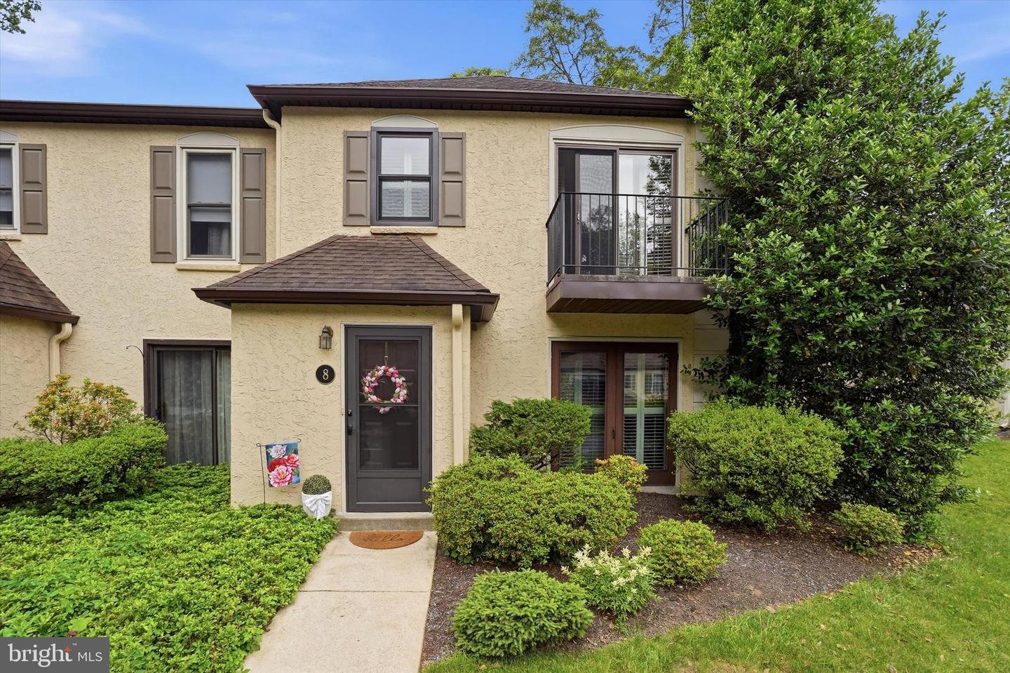 8 Summit Drive