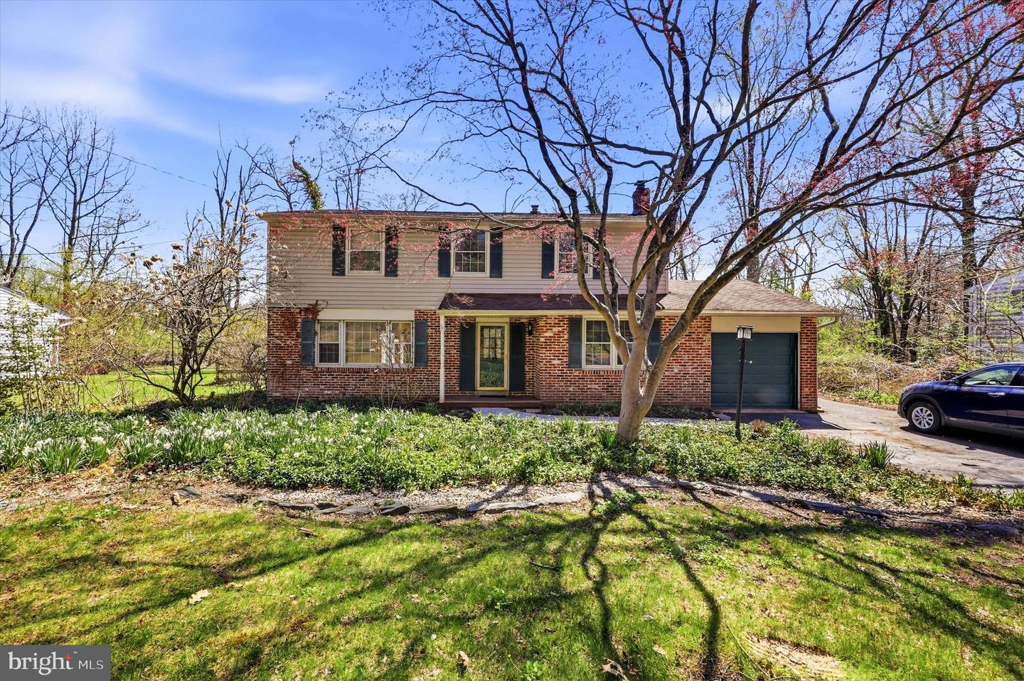 152 Fox Road, Media